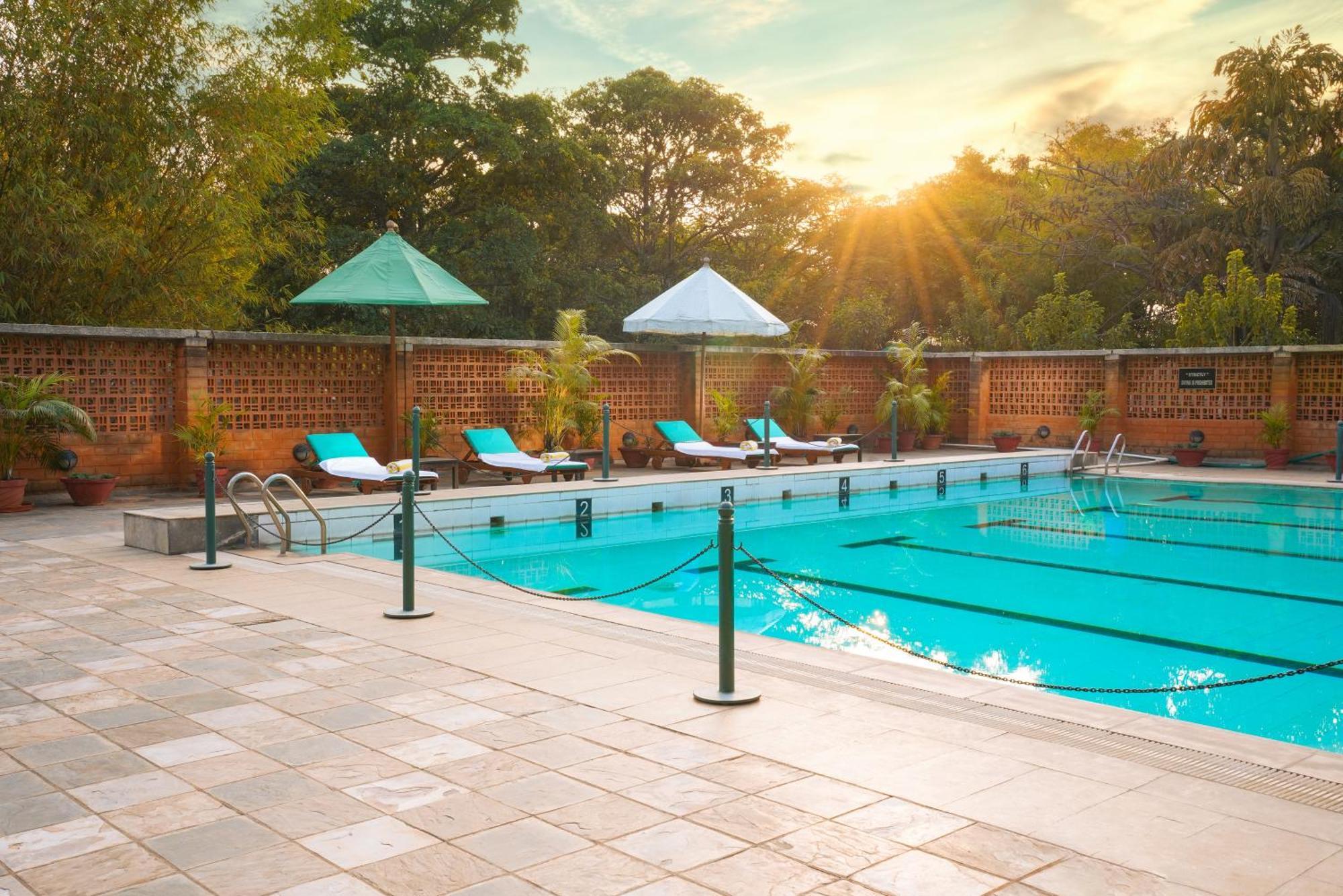 Olde Bangalore Resort And Wellness Center Devanahalli Екстер'єр фото