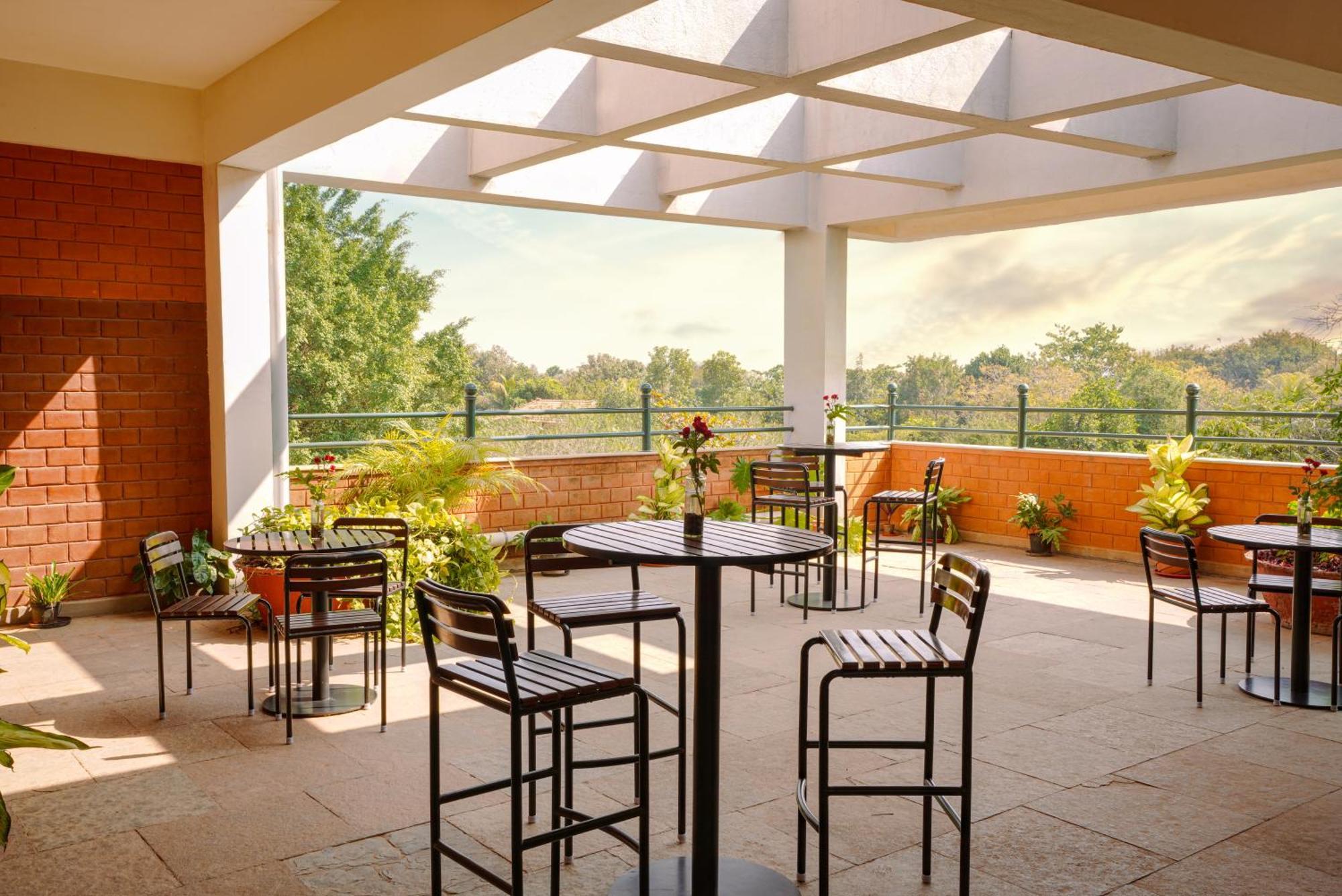 Olde Bangalore Resort And Wellness Center Devanahalli Екстер'єр фото